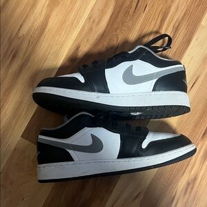 Nike Black and Gray Sneakers